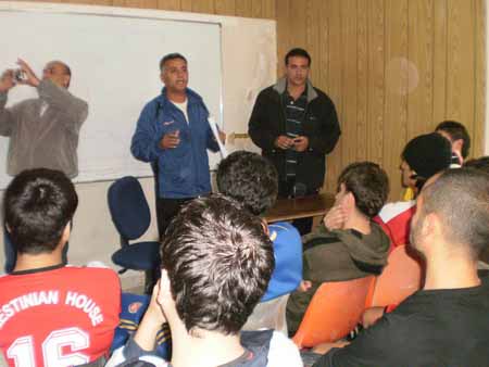 http://www.paliraq.com/images/01pho01/cyprus-haifa24-2-2010/haifa-cyprus009.jpg