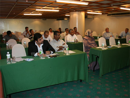 http://www.paliraq.com/images/paliraq2012/baitmaqdesmalyzia/Picture%20046.jpg