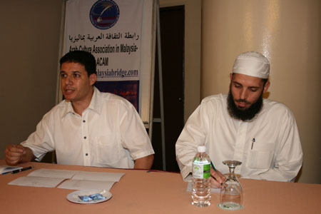 http://www.paliraq.com/images/paliraq2012/baitmaqdesmalyzia/Picture%20051.jpg