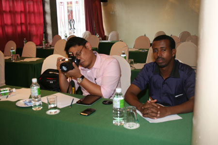 http://www.paliraq.com/images/paliraq2012/baitmaqdesmalyzia/Picture%20059.jpg