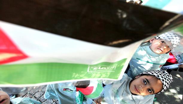 فلسطينيو لبنان: ممنوعون من العيش