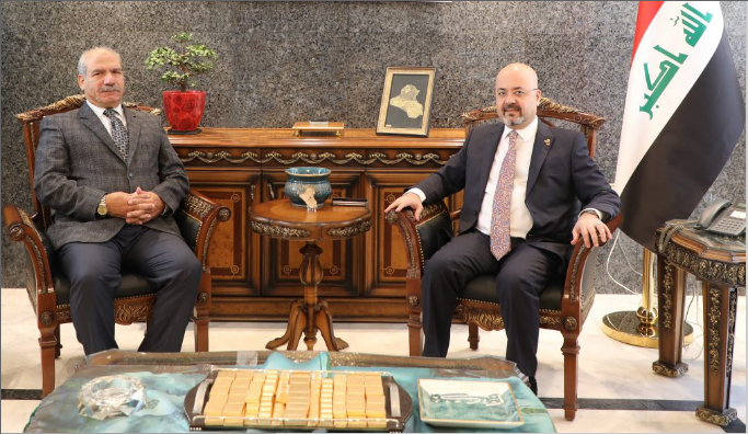 السفير العراقي في الأردن يستقبل "عضو المجلس الوطني الفلسطيني" عمران الخطيب