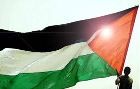 اللاجئون الفلسطينيون في مخيمات الأردن ينددون بجرائم الحرب الإسرائيلية ضد غزة
