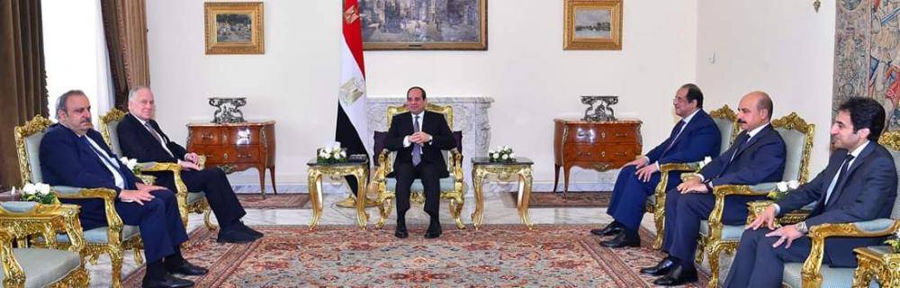 الرئيس المصري عبدالفتاح السيسي يلتقي برئيس ما يسمى "الكونغرس اليهودي العالمي" ويؤكد : لا استقرار في المنطقة دون ضمان حقوق الفلسطينيين الذي ستقوض ما اسماه "الفكر المتطرف" .. تفاصيل لقاء السيسي و"رئيس الكونغرس اليهودي العالمي" بحضور رئيس المخابرات المصرية
