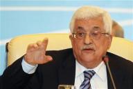 عباس يطلب من "إسرائيل" السماح للاجئين الفلسطينيين في سوريا بالعودة للضفة وغزة