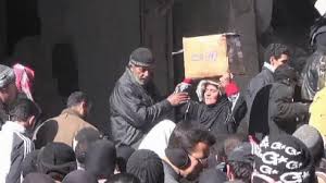 تواصل ادخال المساعدات الى 'اليرموك' واخراج 350 حالة انسانية