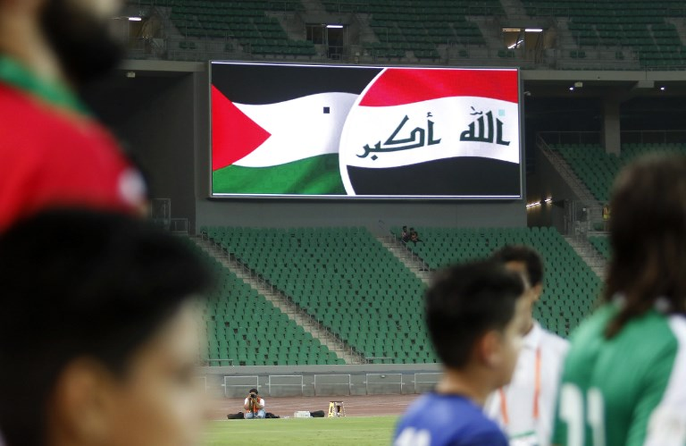 العراق يحل على فلسطين ضيفاً لأول مرة .. منتخب العراق يصل رام الله الأربعاء للقاء نظيره الفلسطيني